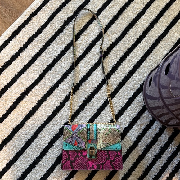 Aldo Crossbody Leather Snake Skin Purse - Picture 9 of 14